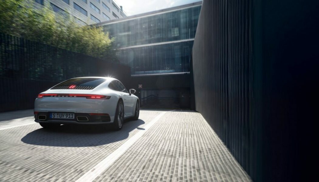 [IAA 2019] Porsche ra mắt 911 Carrera 4 Coupe và 911 Carrera 4 Cabriolet