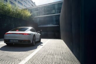 [IAA 2019] Porsche ra mắt 911 Carrera 4 Coupe và 911 Carrera 4 Cabriolet