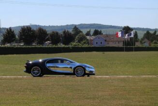 Bugatti Chiron La Mer Argentée tái xuất trên đường phố với vẻ ngoài độc đáo