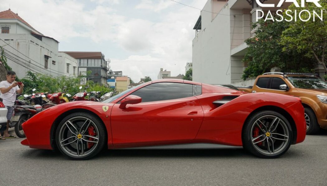 Chi tiết Ferrari 488 Spider của doanh nhân Nguyễn Quốc Cường