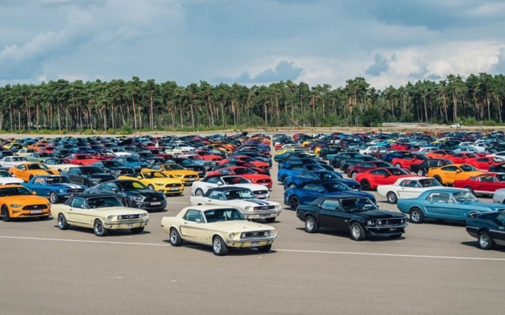 all-america-icon-ford-mustang-sets-world-record-meeting-in-belgium__754773_-1024x640.jpg