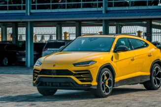 Lamborghini Urus chính hãng thứ 3 cập cảng Việt Nam