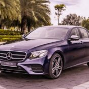 Mercedes-Benz E 300 AMG 2019 có giá 2,833 tỷ đồng tại Việt Nam