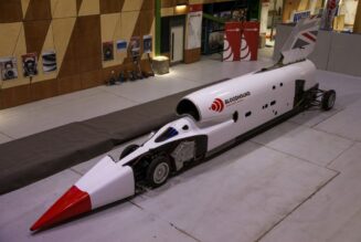 BloodHound LSR kì vọng đạt tốc độ 804km/h trong lần chạy thử tại Nam Phi