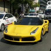 Ngắm nhìn vẻ đẹp của Ferrari 488 GTB với lớp sơn vàng Giallo Modena nổi bật