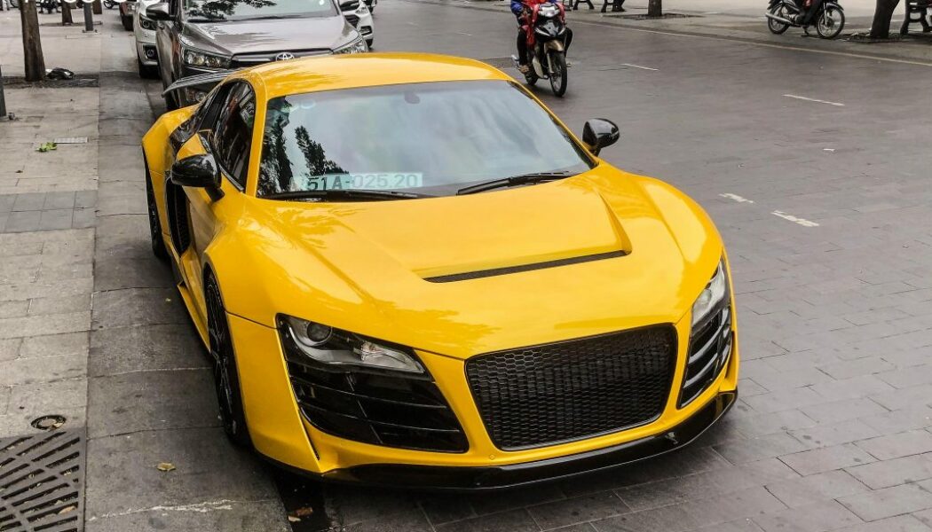 Cặp đôi Audi R8 hội ngộ tại Sài Gòn