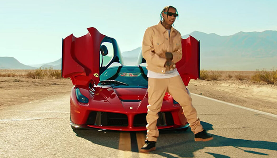 Rapper người Mỹ gốc Việt “tậu” siêu xe Ferrari LaFerrari màu đỏ bắt mắt