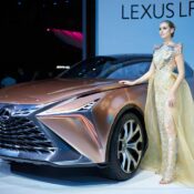 [VMS 2019] Bản concept Lexus LF-1 Limitless lộng lẫy