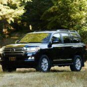 Toyota Land Cruiser 2020 tại Việt Nam thêm tiện ích, giá tăng nhẹ