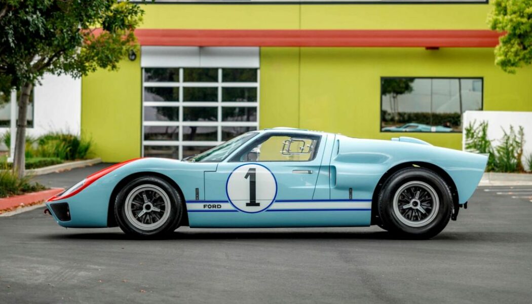 Bản sao của Ford GT40 MkII được đưa lên sàn đấu giá