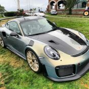 Chiêm ngưỡng màu sơn Chromaflair Urban Bamboo trị giá hơn 2 tỷ đồng trên Porsche 911 GT2 RS Weissach