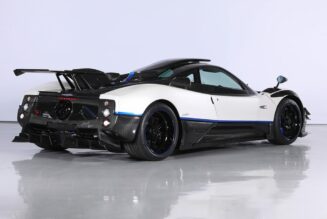 Pagani Zonda Riviera được bán với giá 5,5 triệu USD