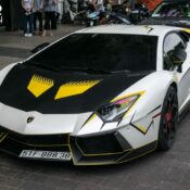 Lamborghini Aventador với hệ thống xả Novitec Race Exhaust tái xuất trên đường phố Sài Gòn