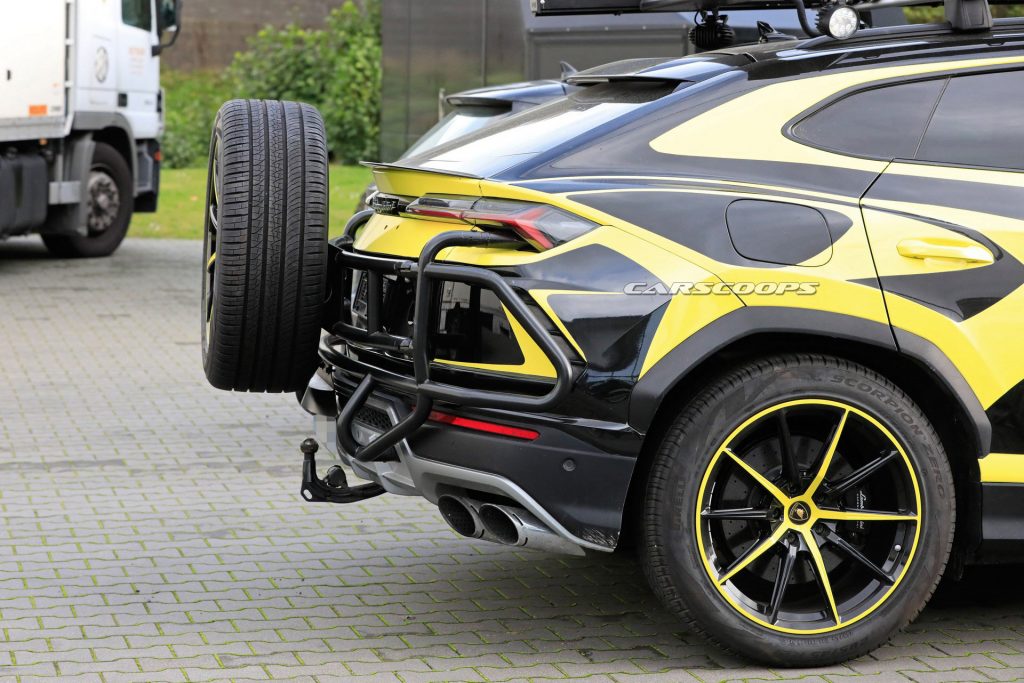 Lamborghini-Urus-Rescue-Car-6-1024x683.jpg