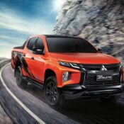 Mitsubishi Triton Athlete 2020 ra mắt, đối trọng của Ford Ranger Wildtrak