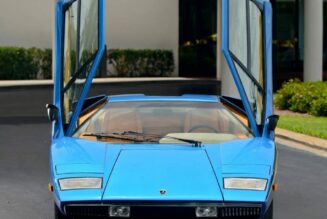 Countach Periscopica – chiếc Lamborghini với gương chiếu hậu “kính tiềm vọng”