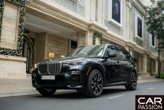 Ngắm nhìn vẻ ngoài của SUV full-size BMW X7 xDrive40i M Sport trên đường phố Sài Thành