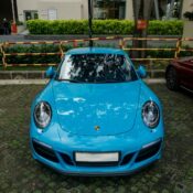 Đã mắt với vẻ đẹp của Porsche 911 Carrera GTS màu xanh Miami Blue tại Sài Gòn