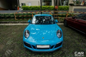 Đã mắt với vẻ đẹp của Porsche 911 Carrera GTS màu xanh Miami Blue tại Sài Gòn
