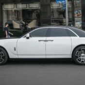 Ngắm nhìn Rolls-Royce Ghost Dual Tone cùng gói nâng cấp Series II