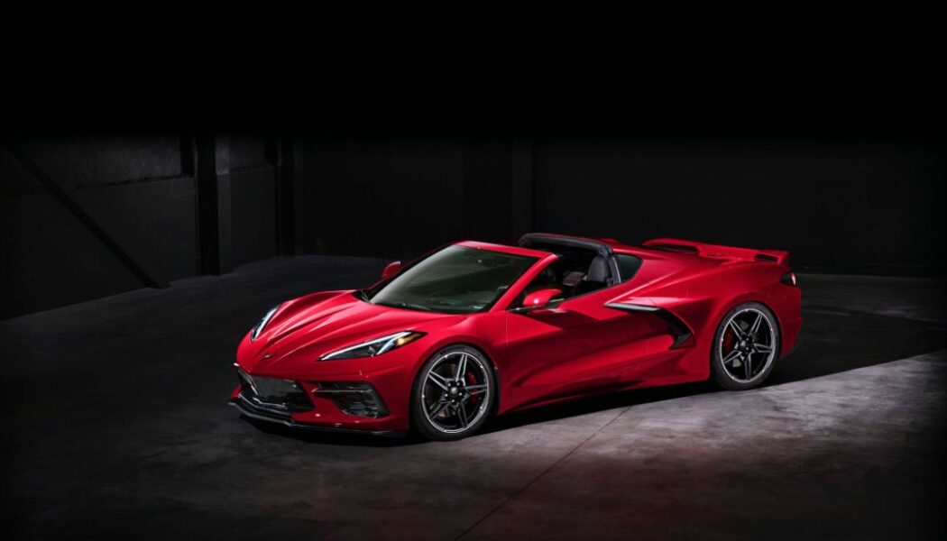 Corvette C8 xuất sắc giành giải thưởng “xe của năm tại thị trường Bắc Mỹ”