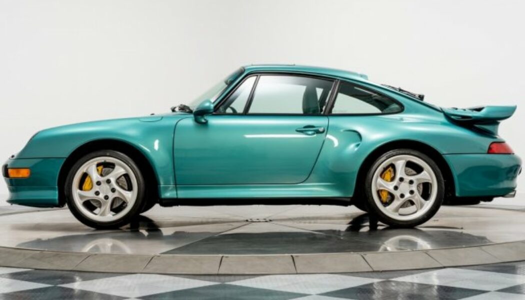 Porsche 993 Turbo S 1997 độc nhất được rao bán gần 1 triệu USD