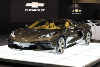 Chevrolet Corvette C8 ra mắt thị trường Nhật Bản với giá 11,8 triệu Yên