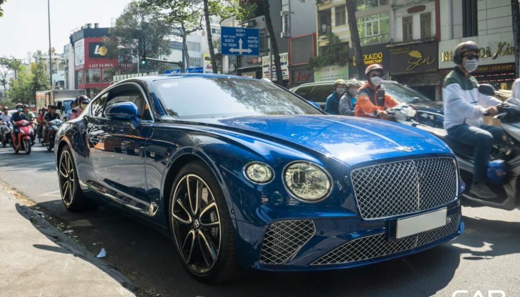 Bắt gặp Bentley Continental GT First Edition đầu tiên tại Việt Nam trên đường phố