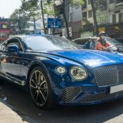 Bắt gặp Bentley Continental GT First Edition đầu tiên tại Việt Nam trên đường phố