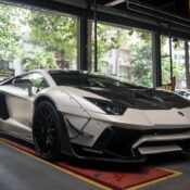 Cận cảnh Lamborghini Aventador LP700-4 độ Liberty Walk trong bộ áo mới