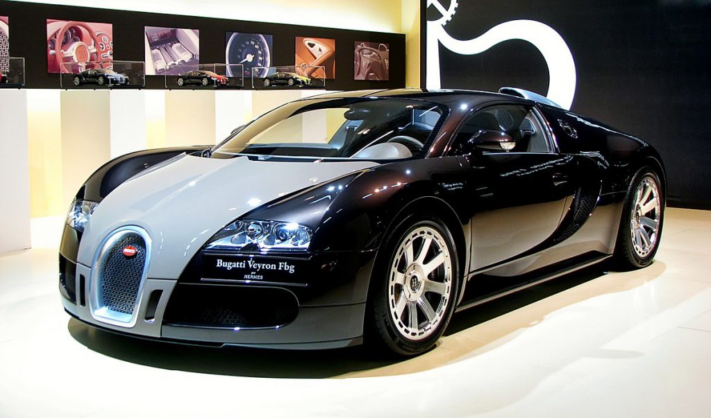 1200px-Bugatti_Veyron_-_BCN_motorshow_2009-1-1024x603.jpg