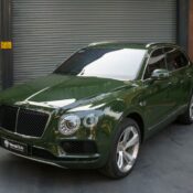 Khám phá chi tiết Bentley Bentayga V8 màu xanh British Racing Green đầu tiên tại Việt Nam