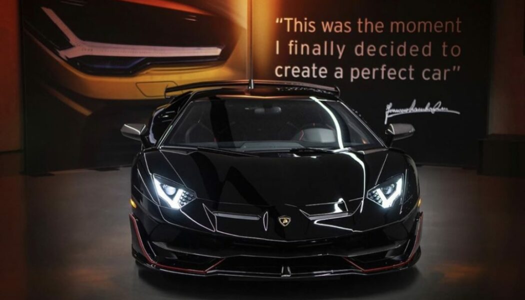 Chiêm ngưỡng Lamborghini Aventador SVJ cá nhân hóa với phối màu độc đáo