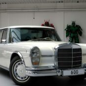 Mercedes-Benz 600 Pullman Maybach 1975 được phục chế với nhiều trang bị hiện đại