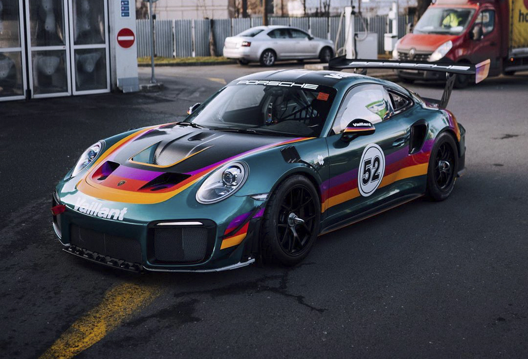 Porsche 911 GT2 RS Clubsport "Vaillant" - legendary color returns Review