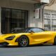 Cận cảnh McLaren 720S Spider màu vàng lần đầu xuống phố