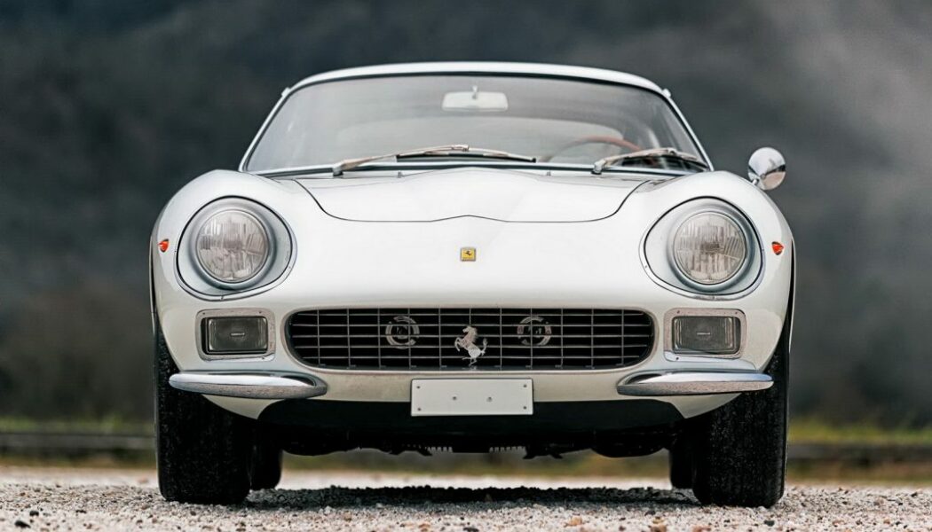 Xe cổ Ferrari 275 GTB 6C với động cơ chế hòa khí độc đáo