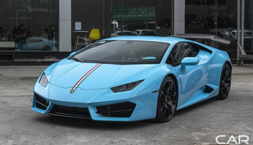 Lamborghini Huracan RWD xuất hiện với màu áo Baby Blue nổi bật