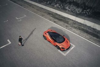 McLaren “khoe” chi tiết mẫu siêu xe mới 765LT