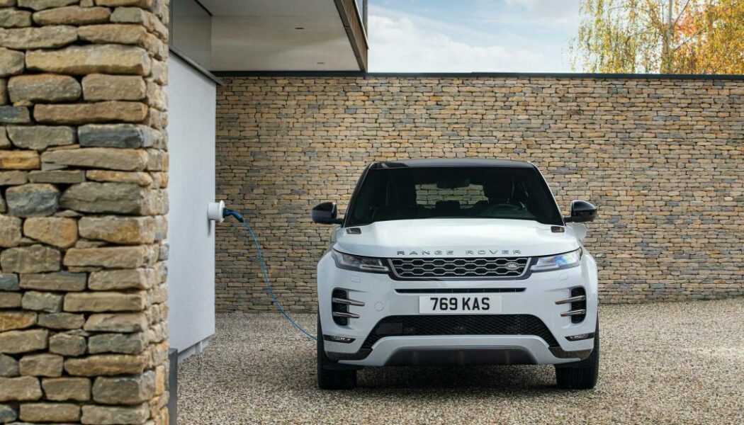 Land Rover ra mắt biến thể PHEV cho Evoque và Discovery Sport