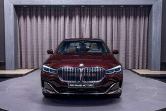 BMW 750Li 2020 xuất hiện trong lớp áo màu Royal Burgundy Red nổi bật