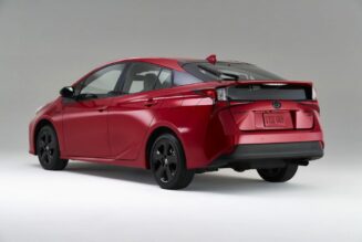 Toyota Prius 2020 Edition ra mắt nhằm kỷ niệm chặng đường 20 năm