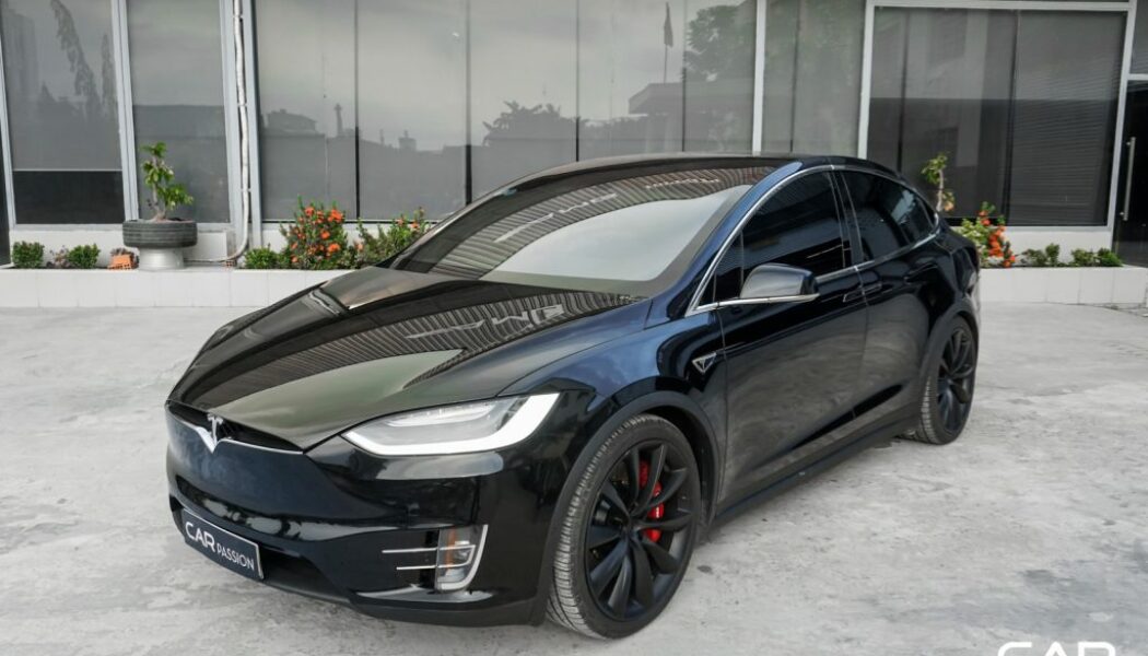 “Soi” chi tiết xe điện Tesla Model X P100D của người chơi xe Đồng Nai