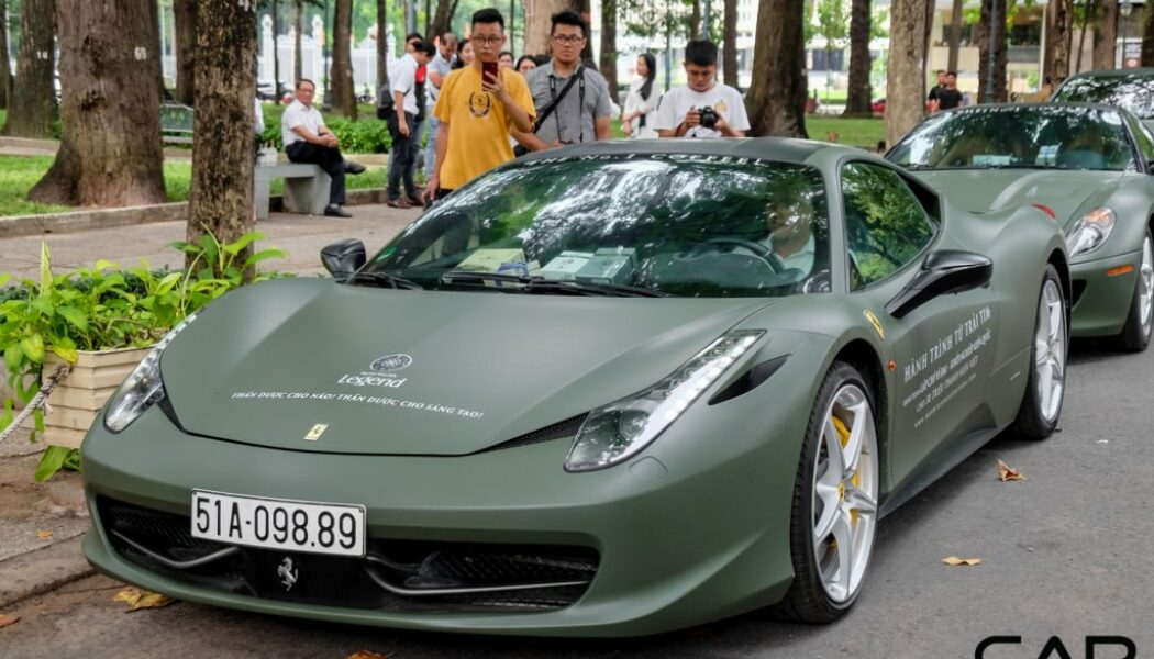 Bắt gặp “ngựa chồm” Ferrari 458 Italia trong lớp áo mang phong cách nhà binh