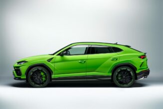 Siêu SUV Urus nổi bật trong bộ sưu tập màu sơn ngọc trai mới của Lamborghini