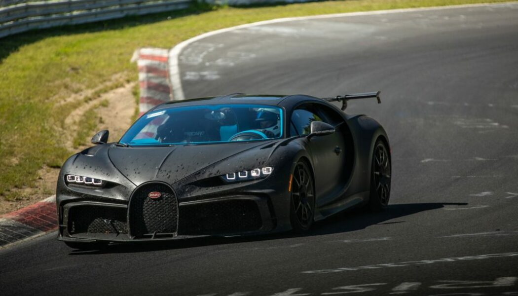 Cùng Bugatti Chiron Pur Sport chinh phục “địa ngục xanh” Nurburgring
