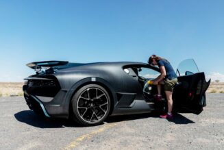 Bugatti đã kiểm soát nhiệt độ  khoang lái như thế nào ở tốc độ 400 km/h?