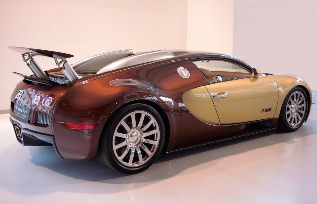 Amian-Bugatti-Veyron-Right-rear-April-2014-72-dpi-by-Ian-Hunt-DSC_4305-1024x661.jpg