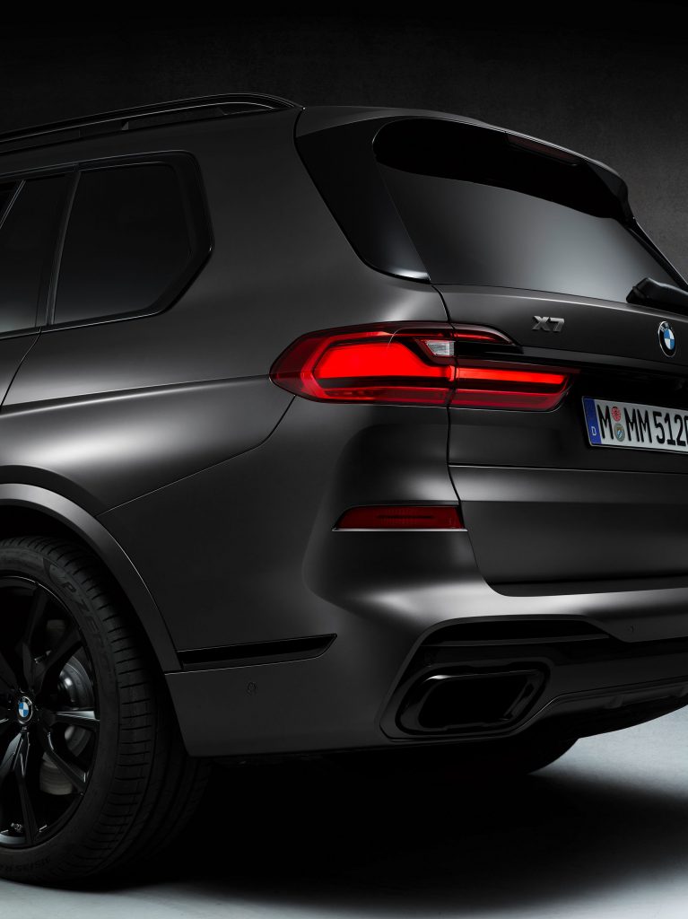 BMW-X7-Dark-Shadow-Edition-11-767x1024.jpg