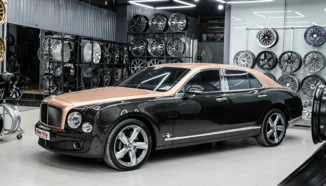 Chi tiết xe siêu sang Bentley Mulsanne Speed với lớp sơn ngoại thất hai tông màu ấn tượng